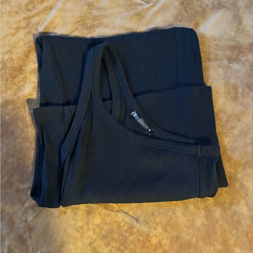 ZARA Ribbed One Shoulder Midi Dress in Black - Picture 4 of 5
